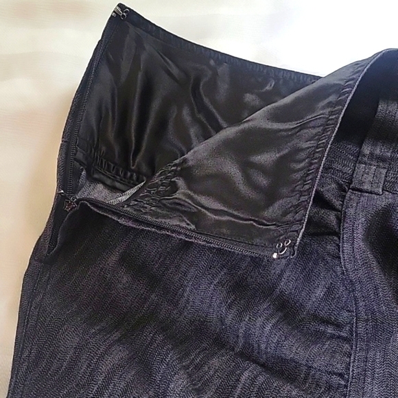 TORRID Ruched Black Denim Skirt Shirred Sides Back Slit, Side Zip, Plus Size: 20 - Picture 6 of 9